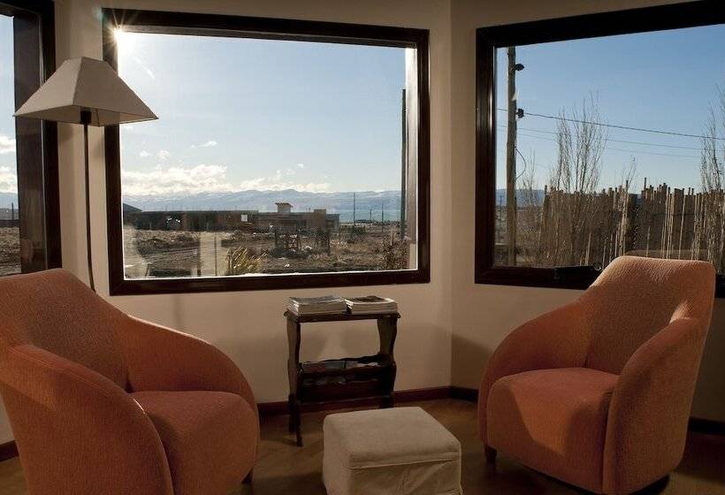 هتل Hosteria Roble Sur