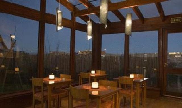 هتل Hosteria Roble Sur