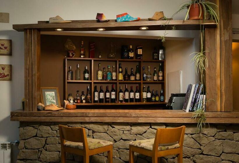 هتل Hosteria Roble Sur