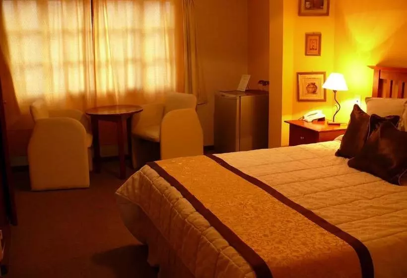 בית מלון כפרי Hosteria & Spa Plaza Esquel