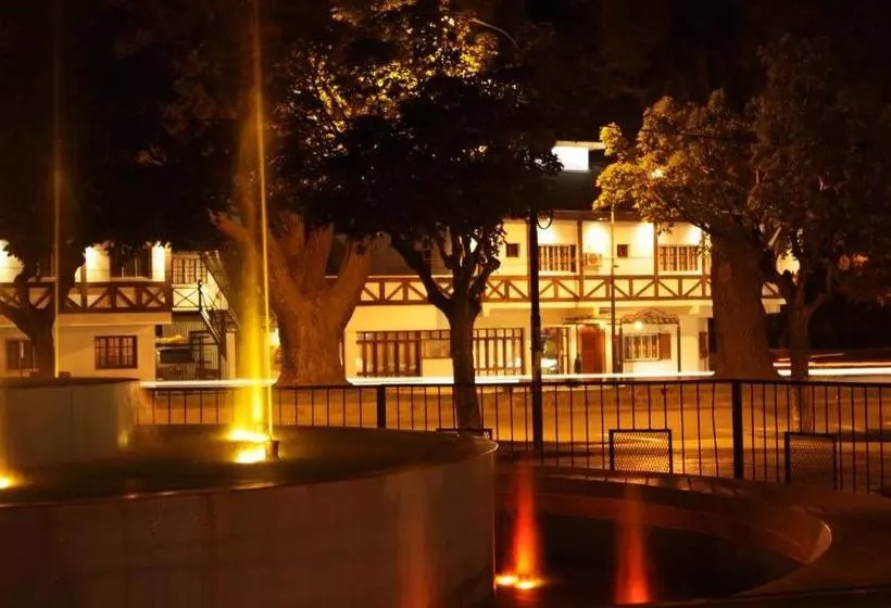 בית מלון כפרי Hosteria & Spa Plaza Esquel