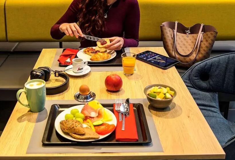 Ibis Hotel Muenchen City West