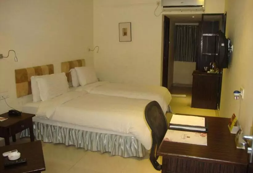 Отель Lords Eco Inn  Dahej