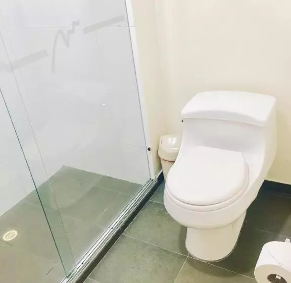 ホテル De Aventura Y Centro De Convenciones Madaura