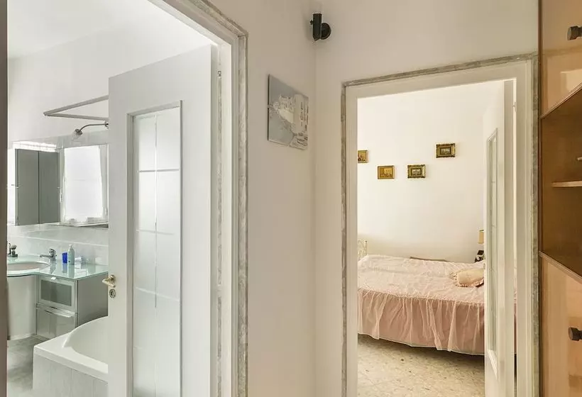 تختخواب و صبحانه Limited Edition Guesthouse