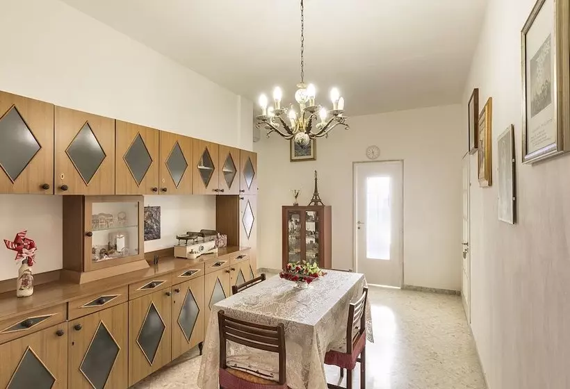 تختخواب و صبحانه Limited Edition Guesthouse