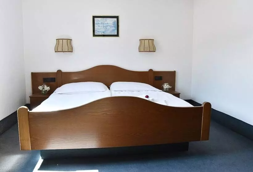 Hotelli Goldene Rose