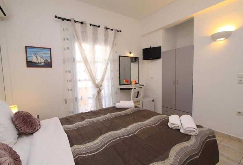 هتل Seaside By Manos