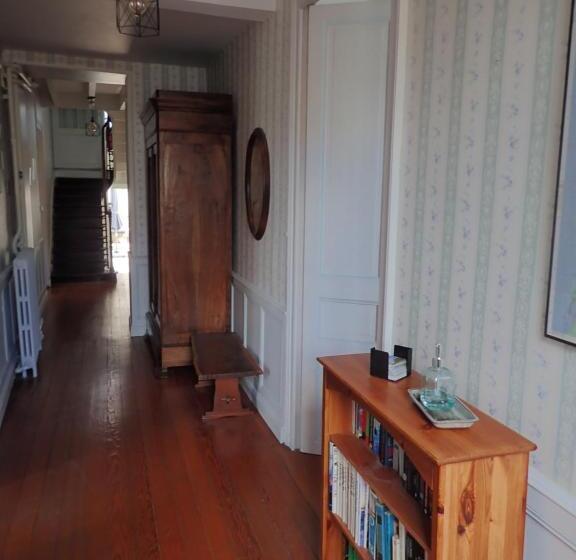 ペンション La Miramboise, Chambres Et Table D Hôtes