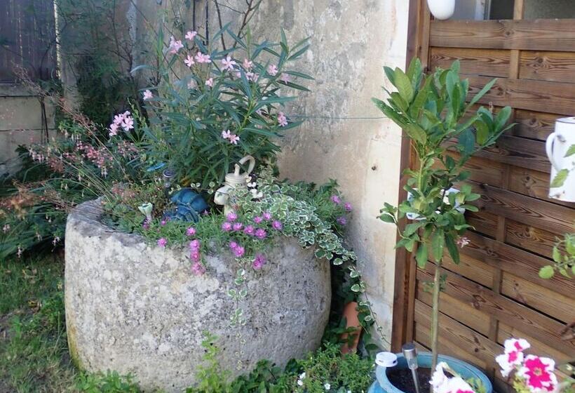 ペンション La Miramboise, Chambres Et Table D Hôtes