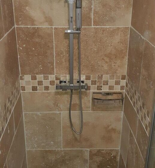 ペンション La Miramboise, Chambres Et Table D Hôtes