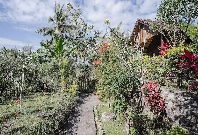 Majatalo Penida Lapaya Garden