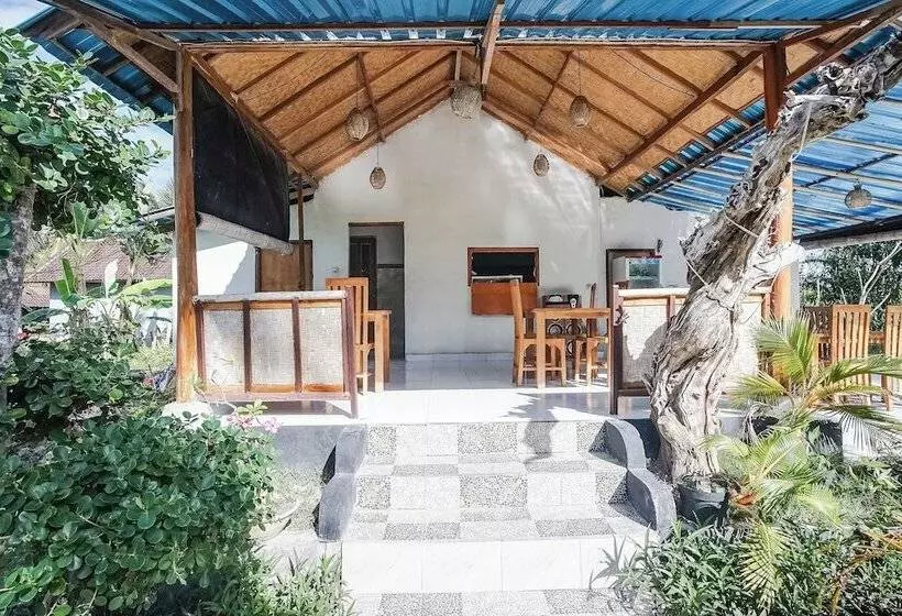 Majatalo Penida Lapaya Garden