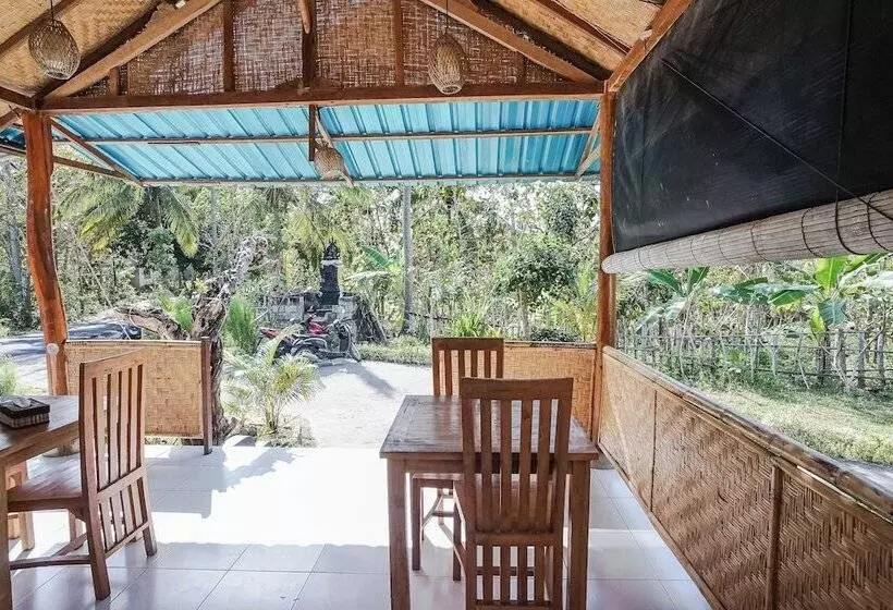 Majatalo Penida Lapaya Garden