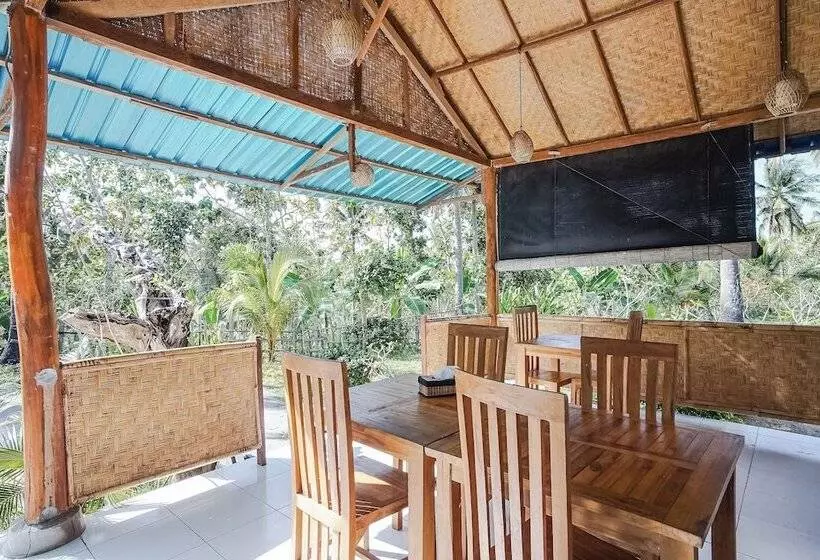 Majatalo Penida Lapaya Garden