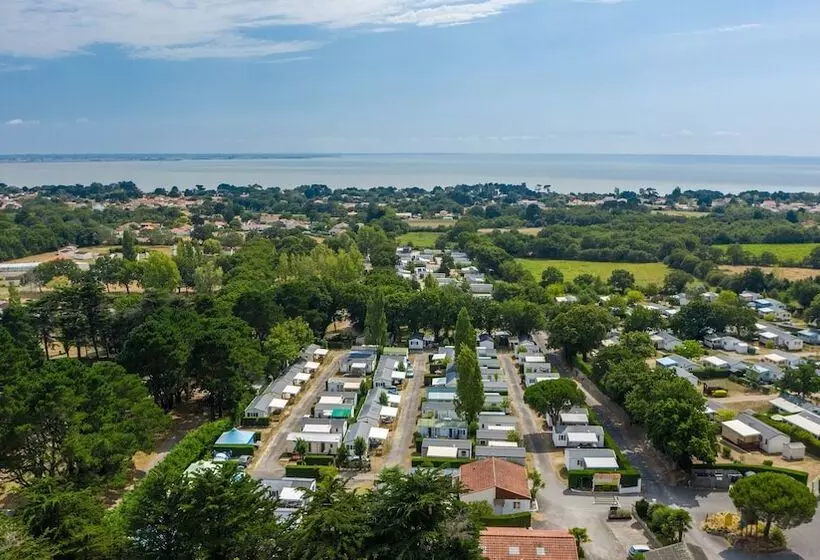Hotelli Camping Les Brillas