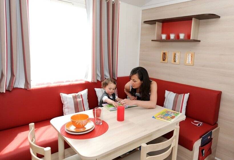 ホテル Camping Les Brillas