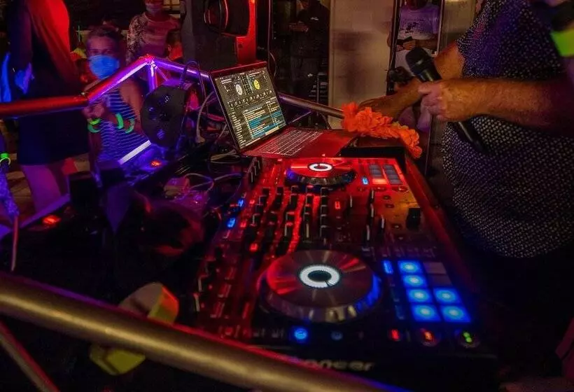 Hotelli Camping Les Brillas