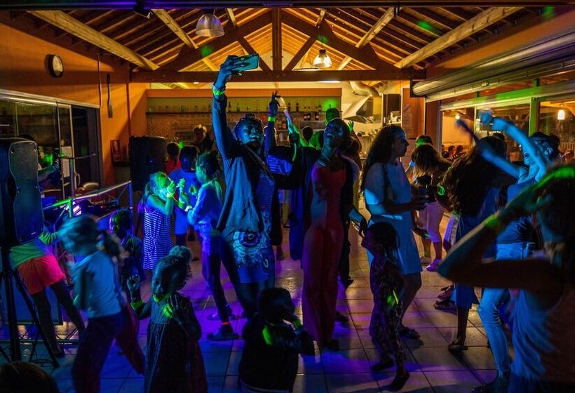 ホテル Camping Les Brillas