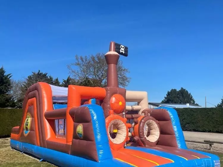 Hotelli Camping Les Brillas