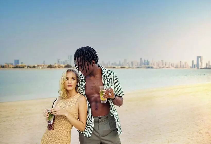 هتل Th8 Palm Dubai Beach Resort Vignette Collection, An Ihg