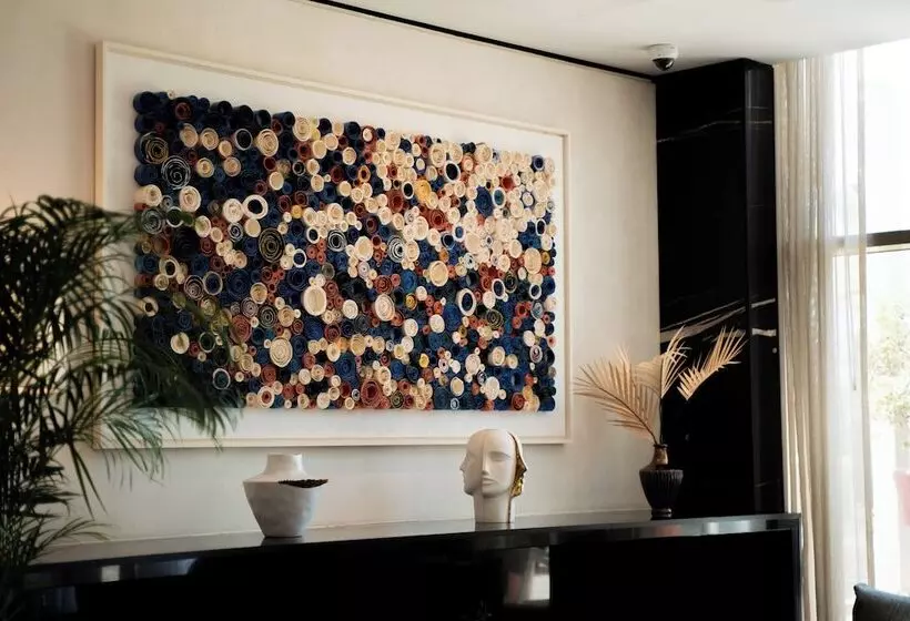 هتل Th8 Palm Dubai Beach Resort Vignette Collection, An Ihg