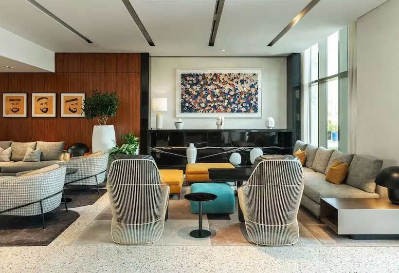 هتل Th8 Palm Dubai Beach Resort Vignette Collection, An Ihg