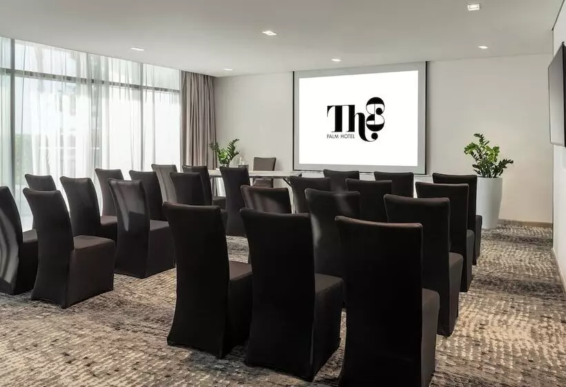 هتل Th8 Palm Dubai Beach Resort Vignette Collection, An Ihg