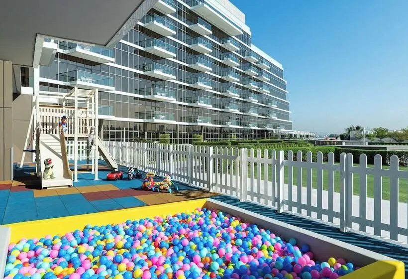 هتل Th8 Palm Dubai Beach Resort Vignette Collection, An Ihg