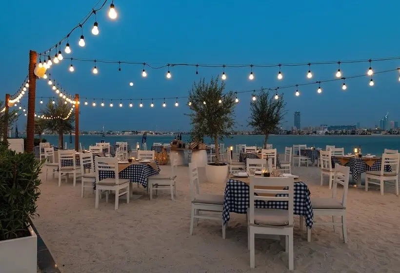 هتل Th8 Palm Dubai Beach Resort Vignette Collection, An Ihg