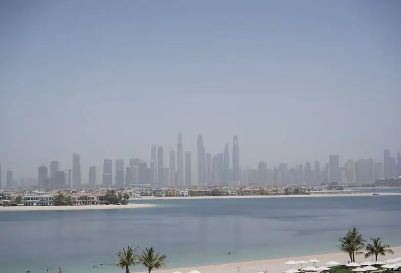 هتل Th8 Palm Dubai Beach Resort Vignette Collection, An Ihg