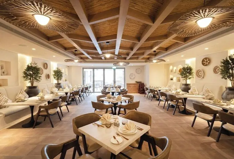 هتل Th8 Palm Dubai Beach Resort Vignette Collection, An Ihg