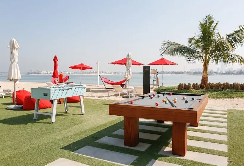 هتل Th8 Palm Dubai Beach Resort Vignette Collection, An Ihg