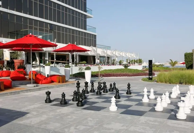 هتل Th8 Palm Dubai Beach Resort Vignette Collection, An Ihg