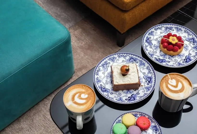 هتل Th8 Palm Dubai Beach Resort Vignette Collection, An Ihg