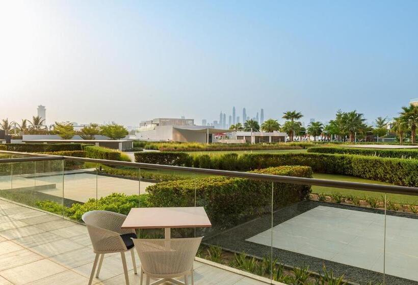 هتل Th8 Palm Dubai Beach Resort Vignette Collection, An Ihg