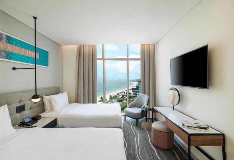 هتل Th8 Palm Dubai Beach Resort Vignette Collection, An Ihg