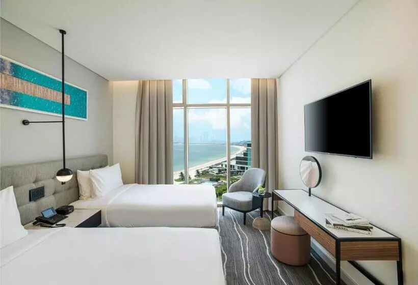 ホテル Th8 Palm Dubai Beach Resort Vignette Collection, An Ihg