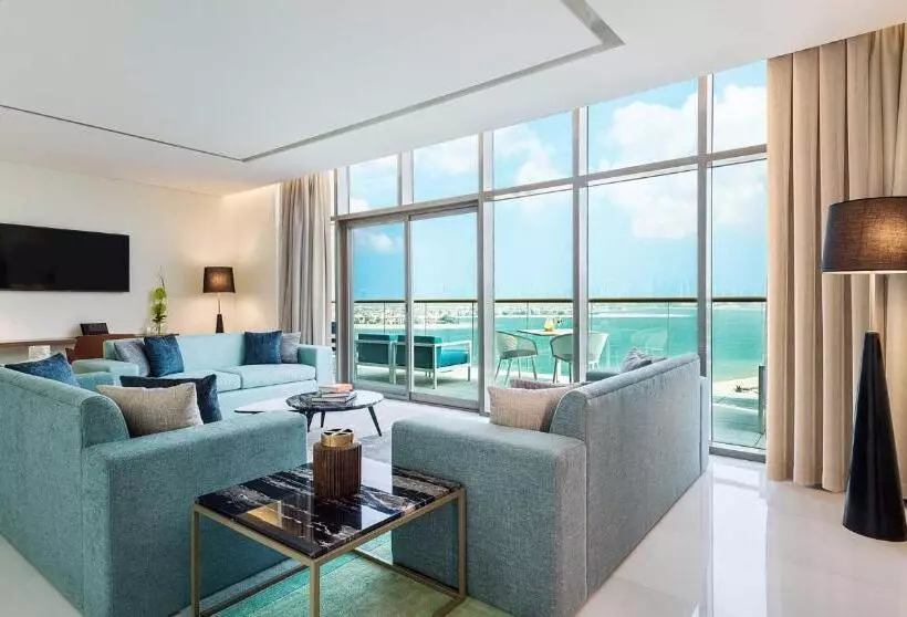 ホテル Th8 Palm Dubai Beach Resort Vignette Collection, An Ihg