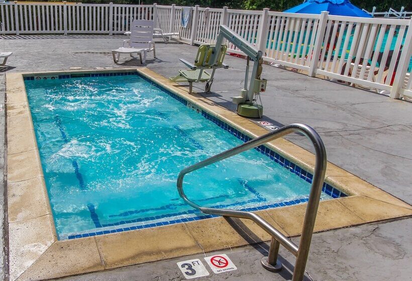 ホテル Wolf Creek Village