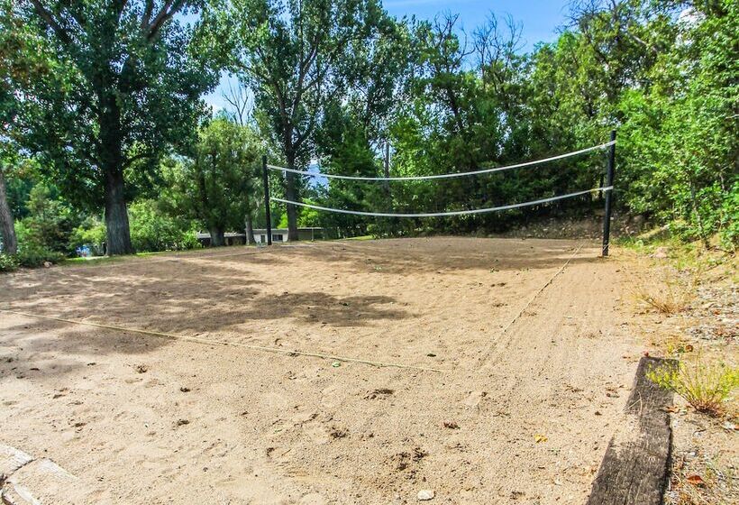 ホテル Wolf Creek Village