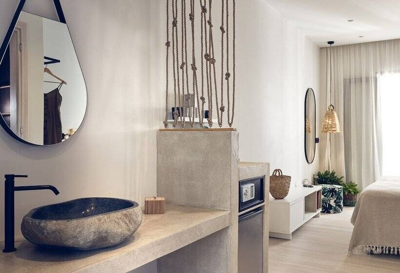 پانسیون Nomas Living