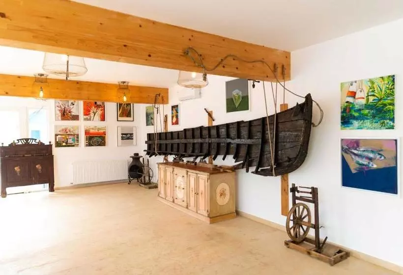 ユースホステル Nena Art Resort