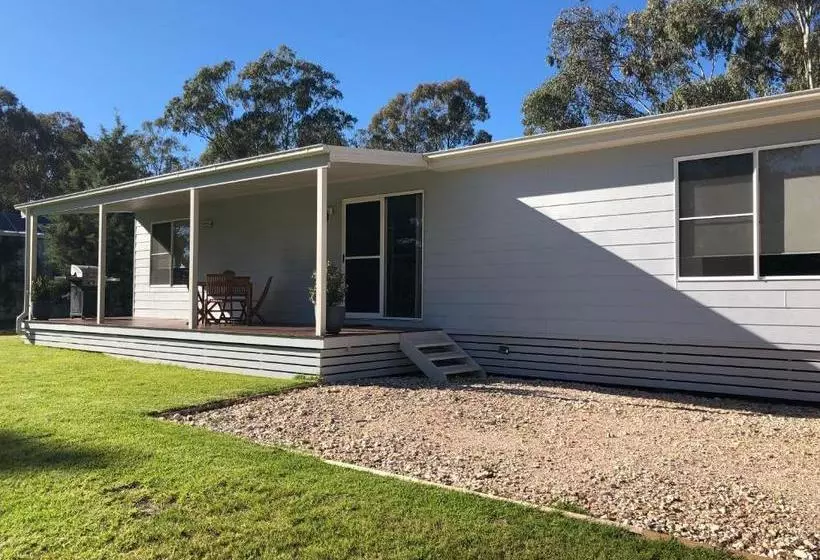 ベッドアンドブレックファースト Rosewood Cottage