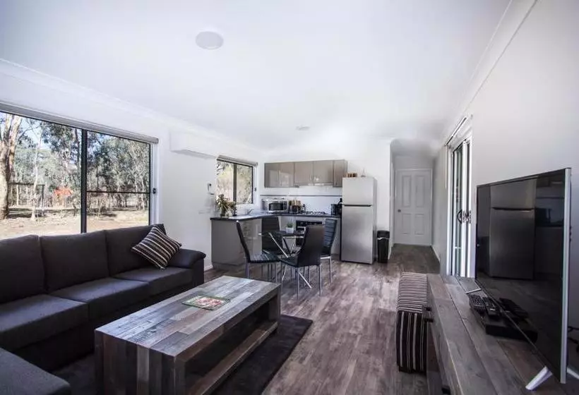 ベッドアンドブレックファースト Rosewood Cottage