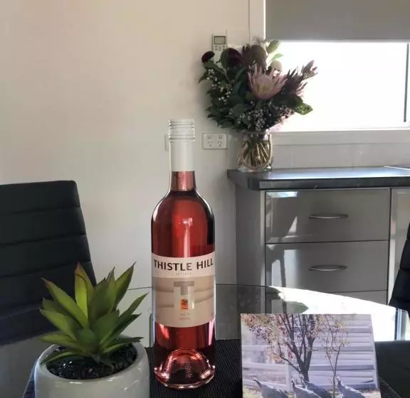 ベッドアンドブレックファースト Rosewood Cottage