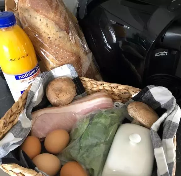 ベッドアンドブレックファースト Rosewood Cottage