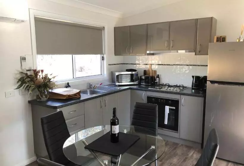 ベッドアンドブレックファースト Rosewood Cottage