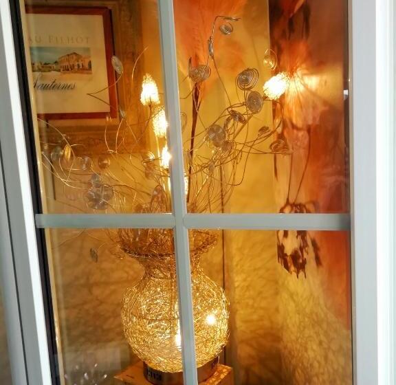 Отель Le Merle Blanc Louchats