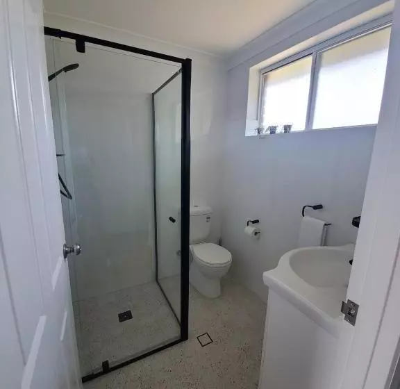 ホテル Roydons Motor Inn